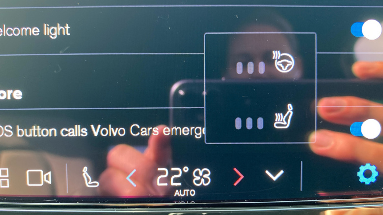 Volvo XC40 2.0 B3P Plus Dark 5dr Auto Petrol Estate